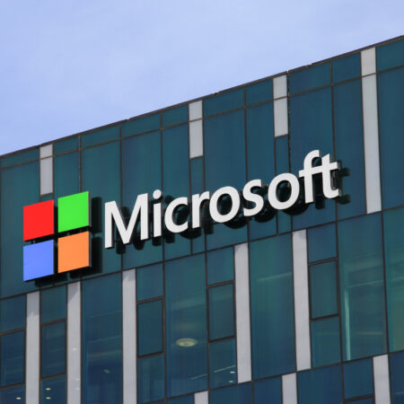 Генеративный ИИ для начинающих: бесплатный курс от Microsoft с 21 практическим уроком